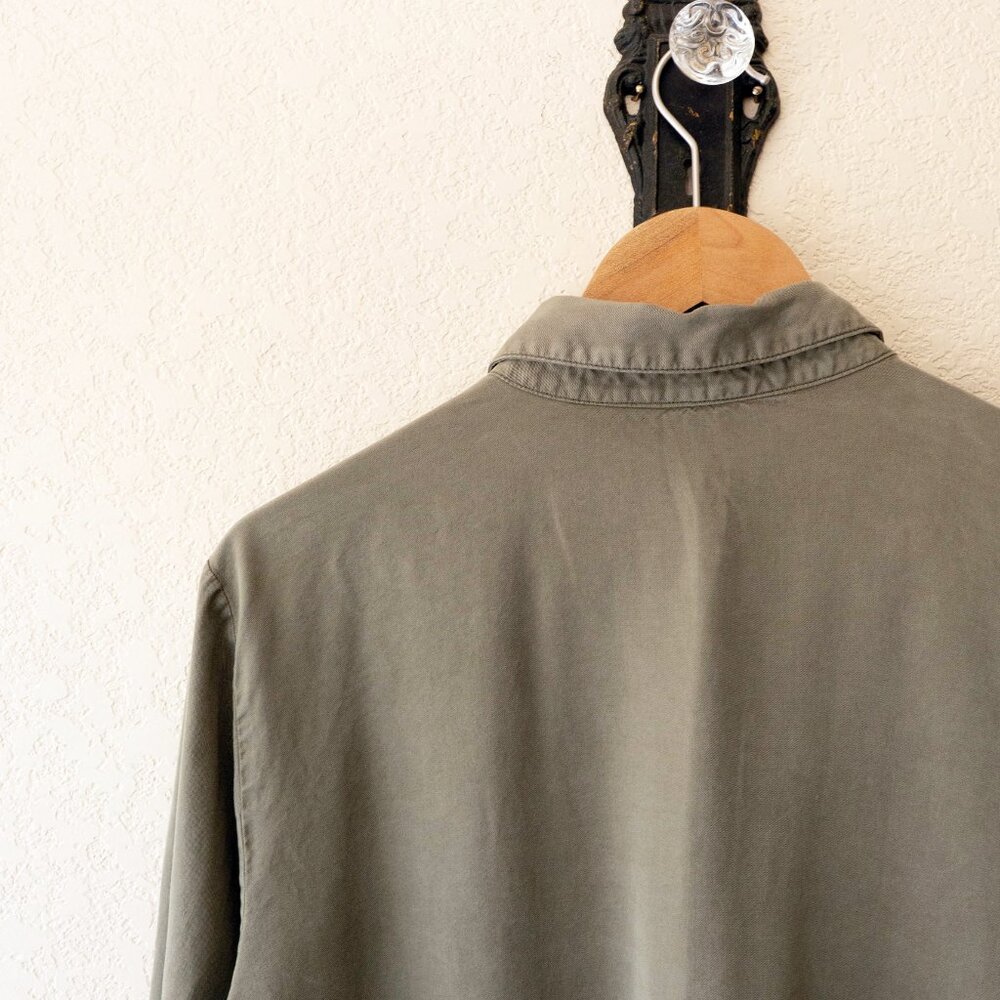 Social Standard Sanctuary M Olive 100% Tencel Roll Tab Button Shirt - Picture 8 of 12